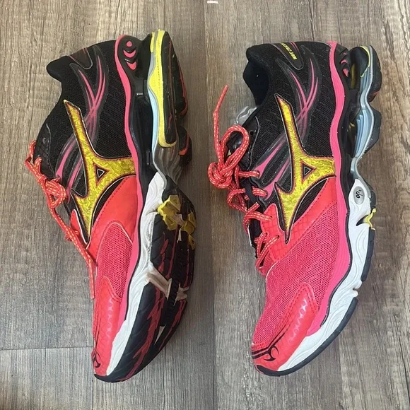 Mizuno Dynomotion Red & Yellow athletic Sneaker size 9.5 - Picture 5 of 13